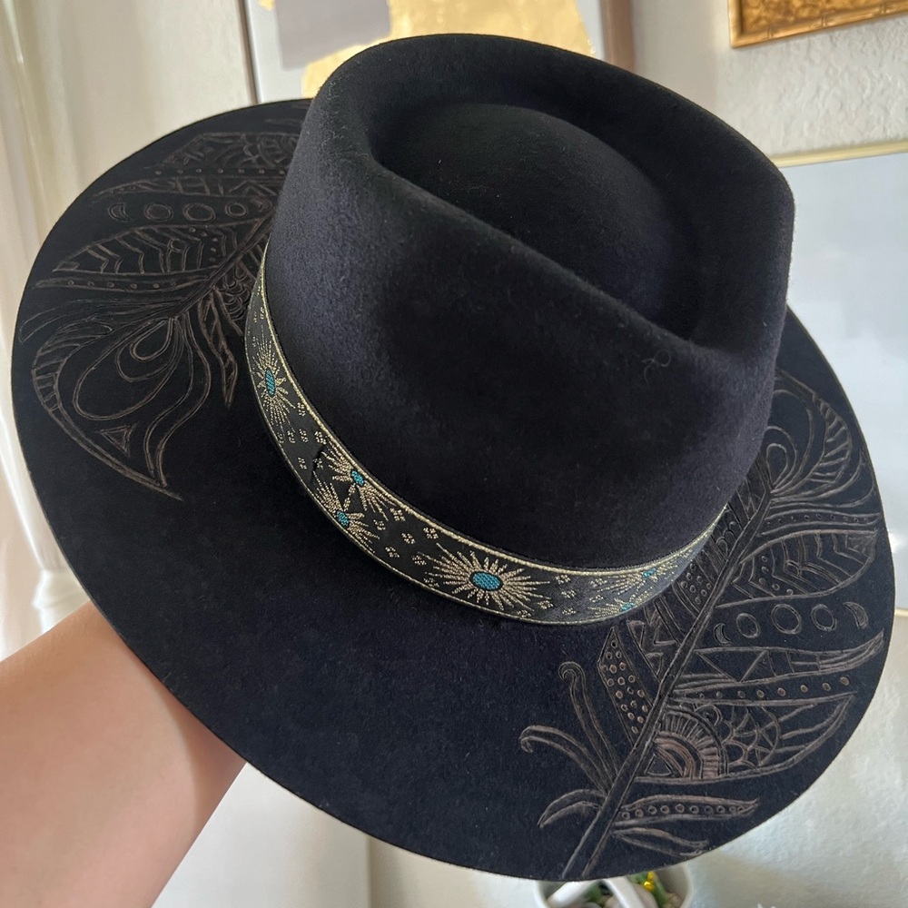 NWT Lack of Color Native Design Custom Burned Feather Hat - Picture 7 of 14